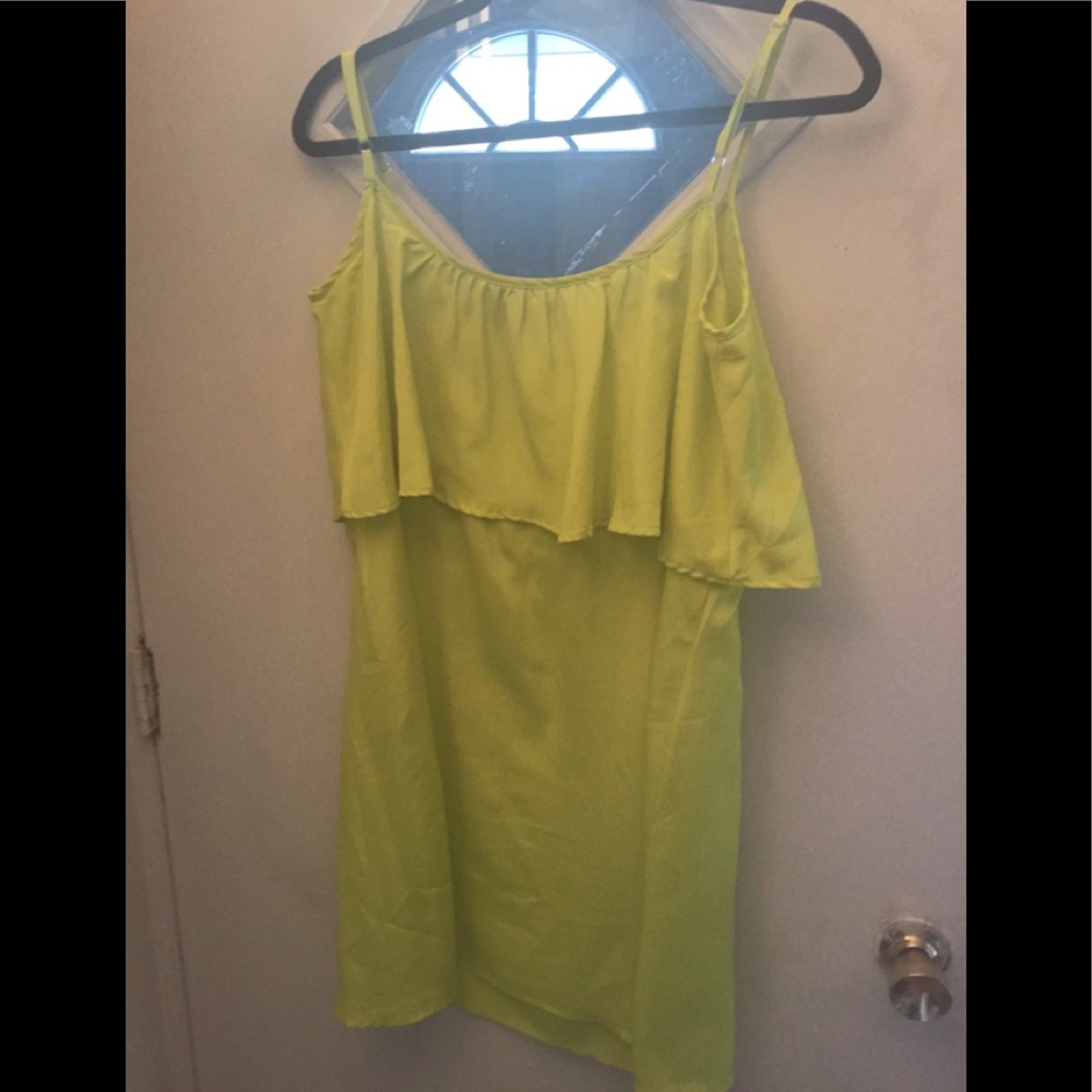 100%. Polyester summer dress